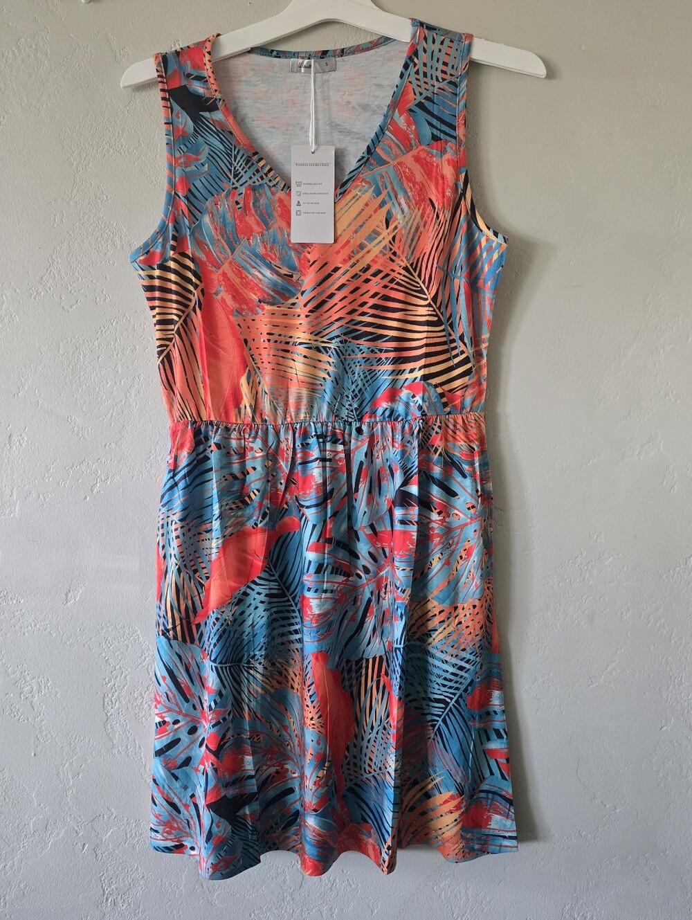 Sleeveless Tropical Print Dress in Coral & Teal by